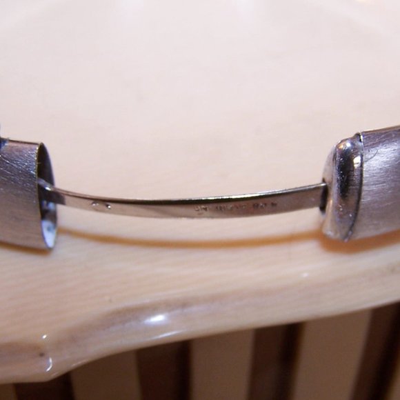 Vintage HFB Henry F Barrows Etched Sterling Silver Hinged Bangle Bracelet - Picture 9 of 9